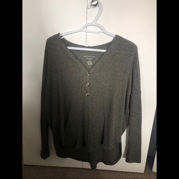 Navy green sweater from American Eagle - Picture 1 of 1